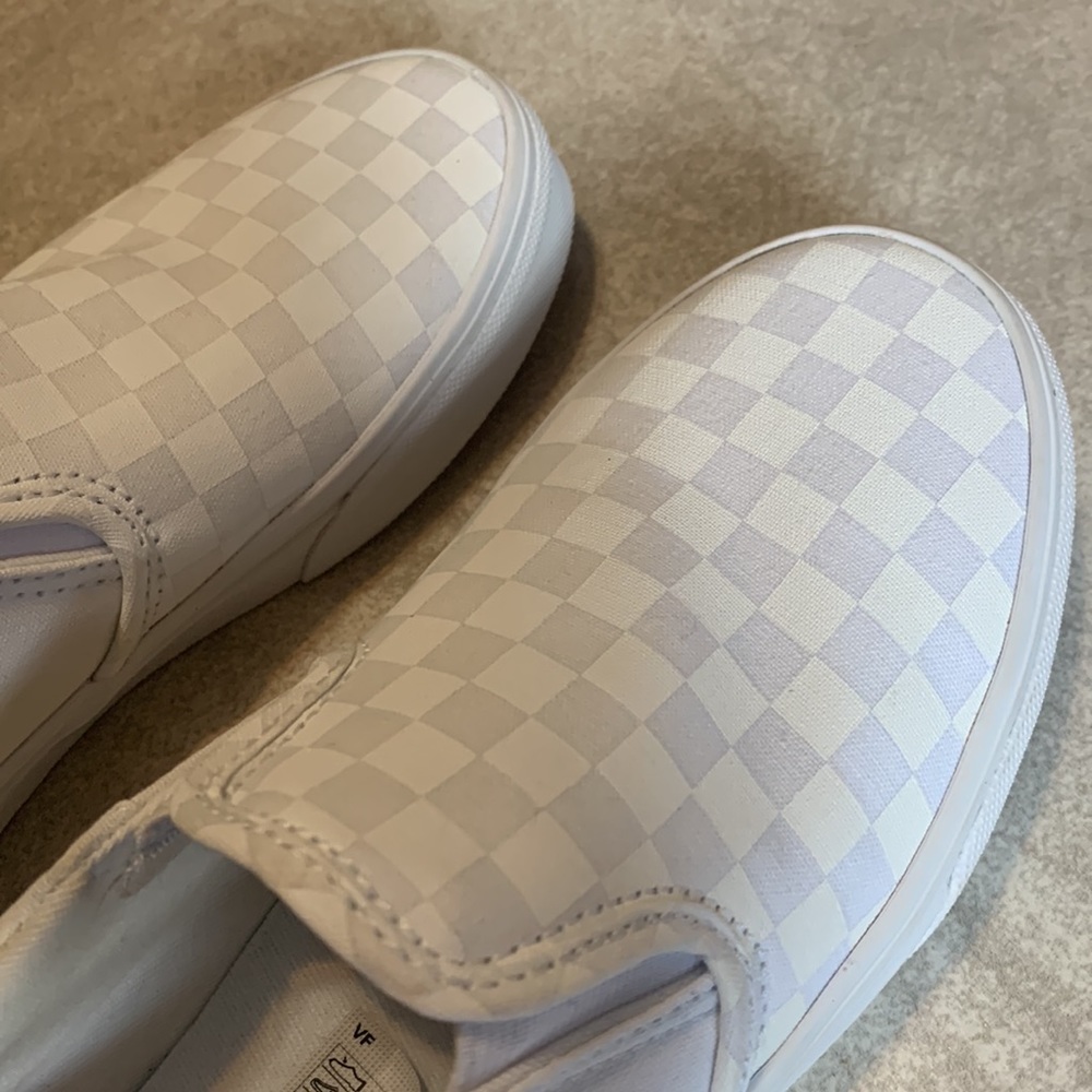 Girl’s White Vans LIKE NEW - Picture 5 of 10